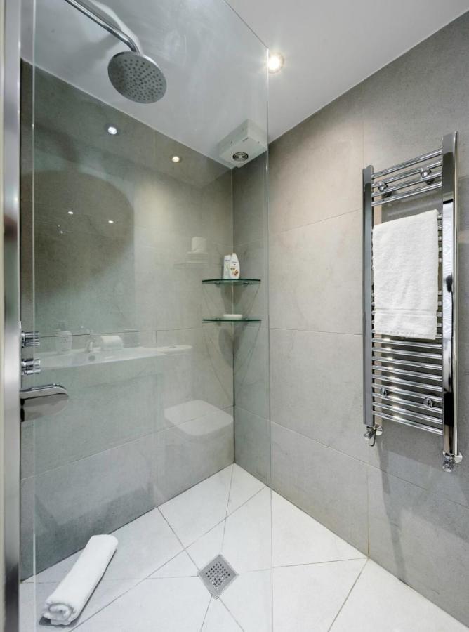 Elegant Earl'S Court 2 Bedroom Flat Just 4 Minutes From Tube Londres Extérieur photo