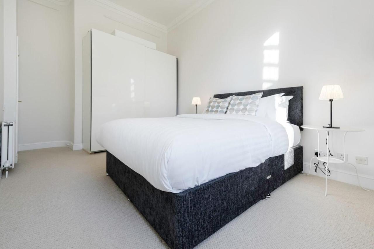 Elegant Earl'S Court 2 Bedroom Flat Just 4 Minutes From Tube Londres Extérieur photo