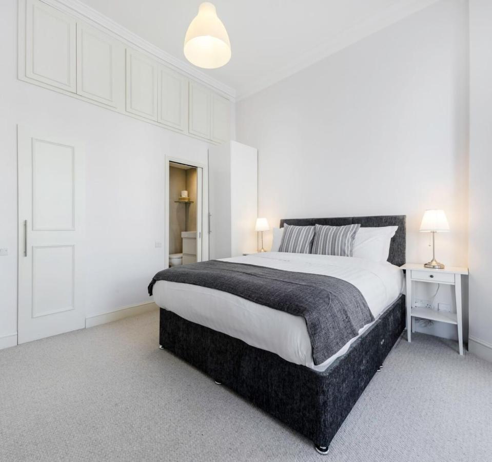 Elegant Earl'S Court 2 Bedroom Flat Just 4 Minutes From Tube Londres Extérieur photo